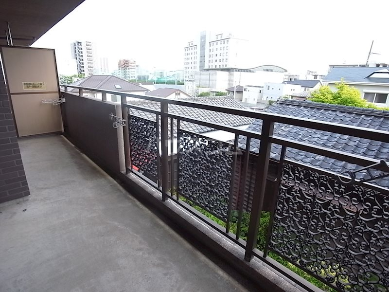 13/20 バルコニー