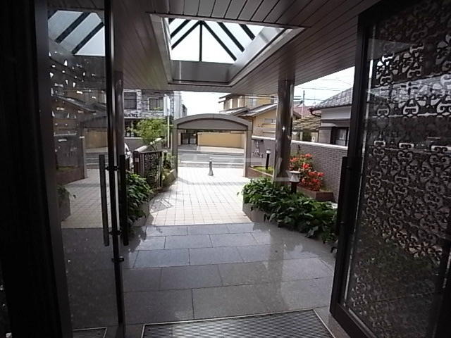 14/20 エントランス