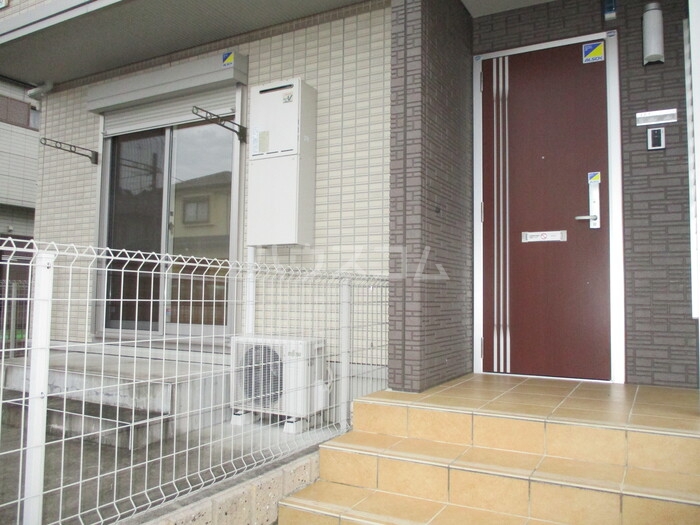 15/17 エントランス