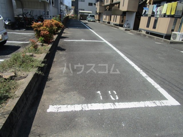 16/23 駐車場