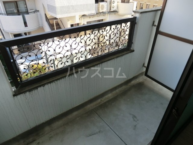 22/30 エントランス