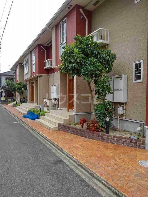 19/26 エントランス