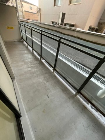 18/28 バルコニー