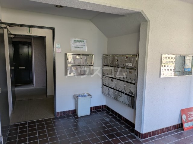 2/4 エントランス