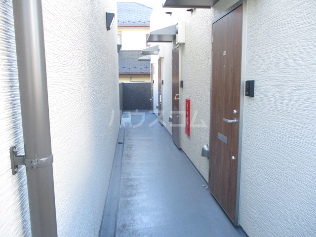 26/30 エントランス