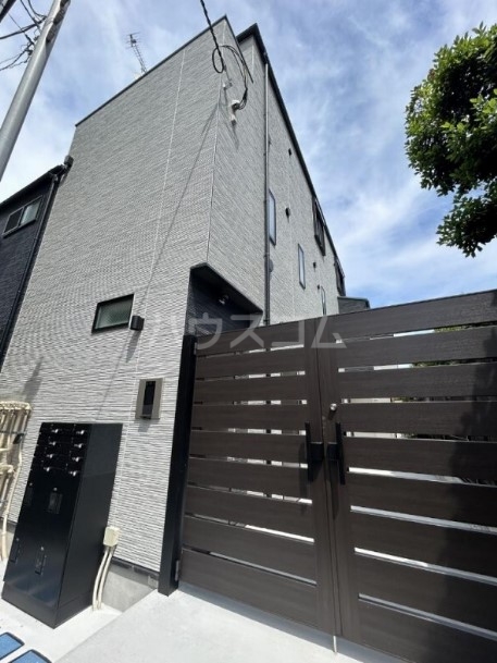 13/17 エントランス