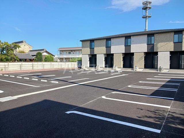14/20 駐車場