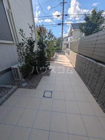 28/30 エントランス