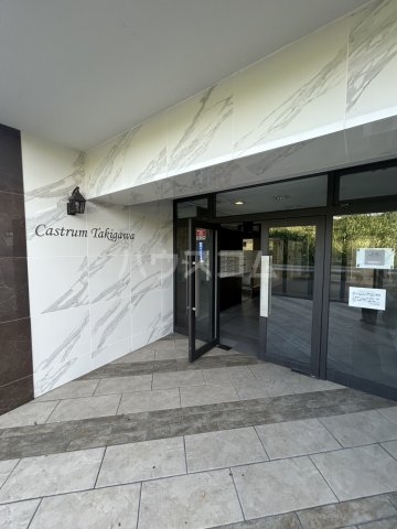 28/30 エントランス