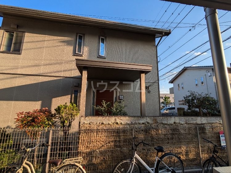 16/18 エントランス