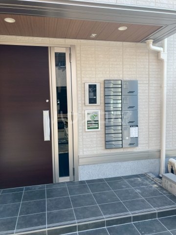 25/28 エントランス