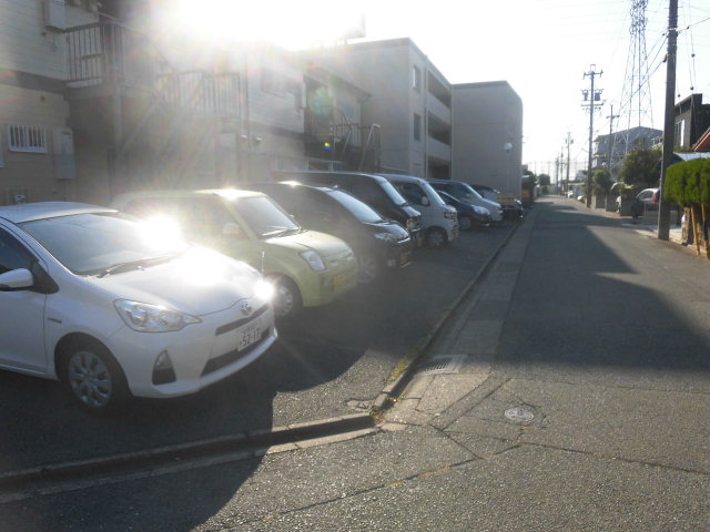 22/27 駐車場