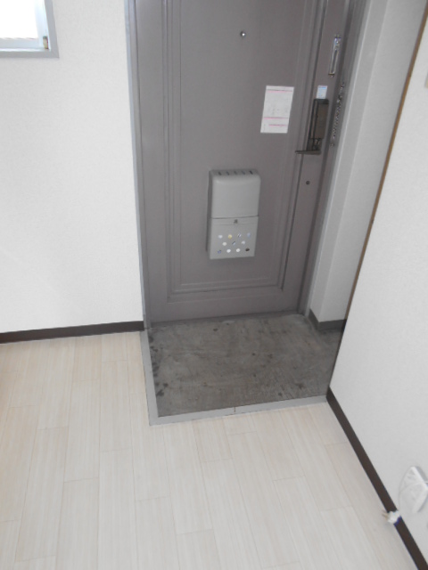 21/30 エントランス