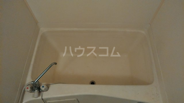 13/30 浴室
