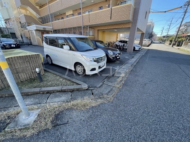 3/7 駐車場