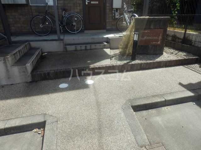 2/4 エントランス