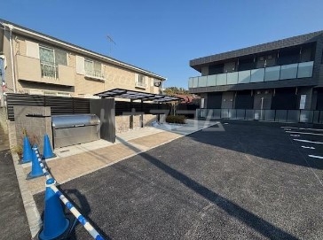 28/30 駐車場