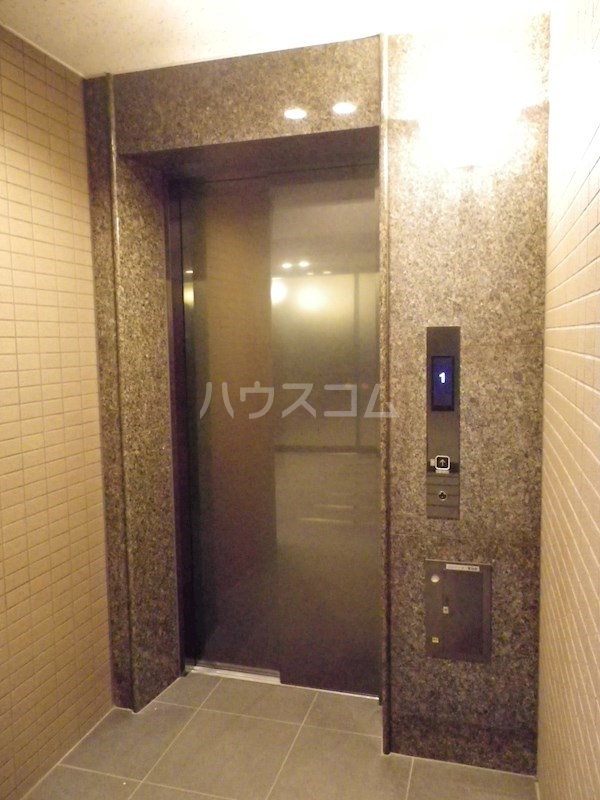 15/17 エントランス