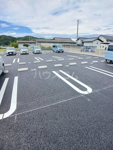 15/27 駐車場