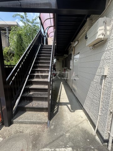 20/30 エントランス