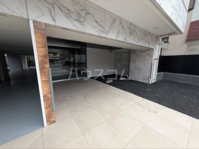 29/30 エントランス