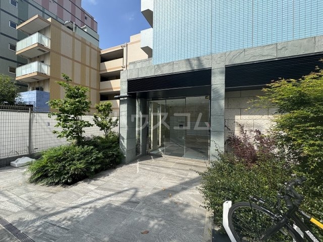 14/18 エントランス