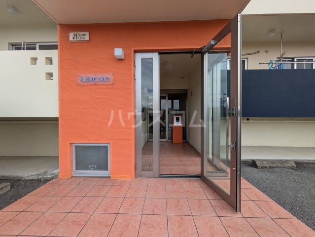 17/22 エントランス