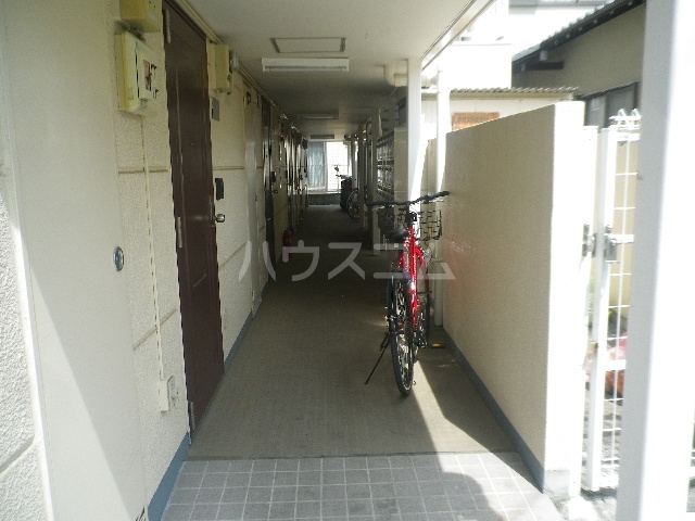 2/5 エントランス