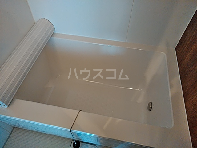 13/30 浴室