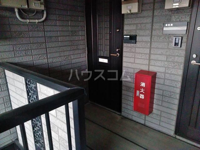 28/30 エントランス