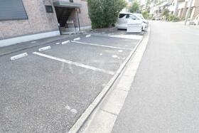 15/17 駐車場