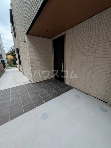 24/30 エントランス