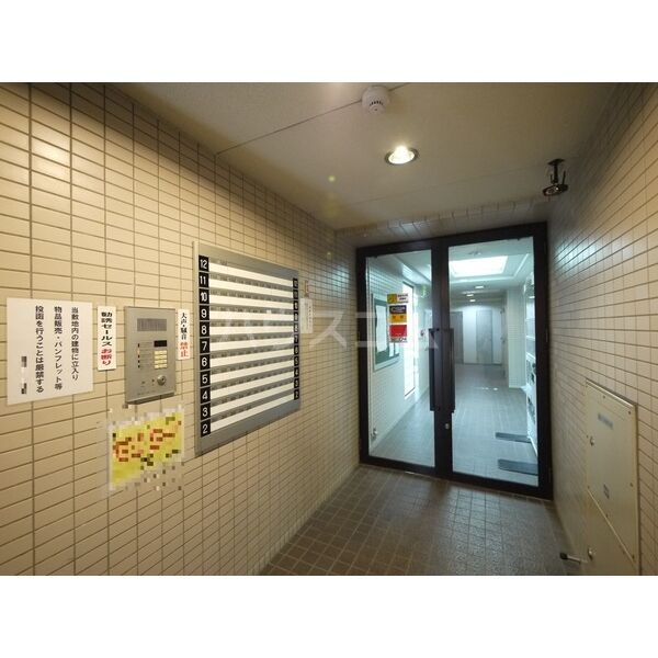 14/18 エントランス