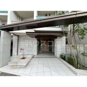 17/18 エントランス