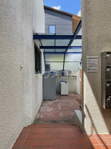 22/30 エントランス