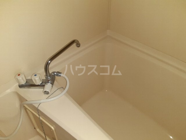 13/30 浴室