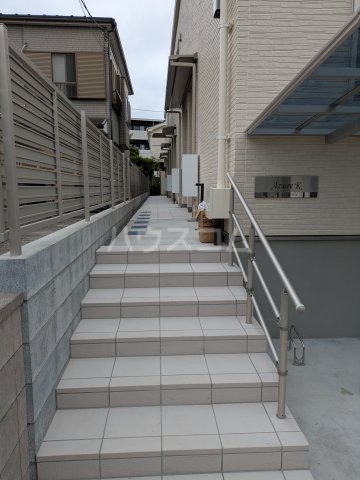 23/30 エントランス