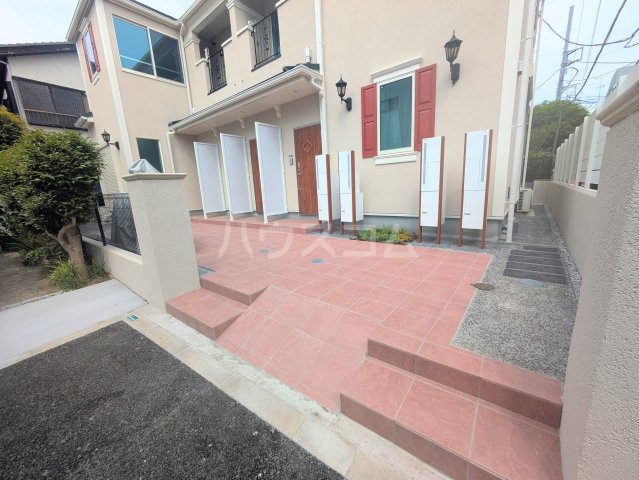 21/28 エントランス