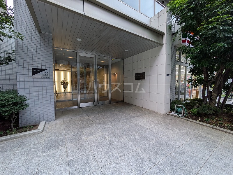 22/30 エントランス