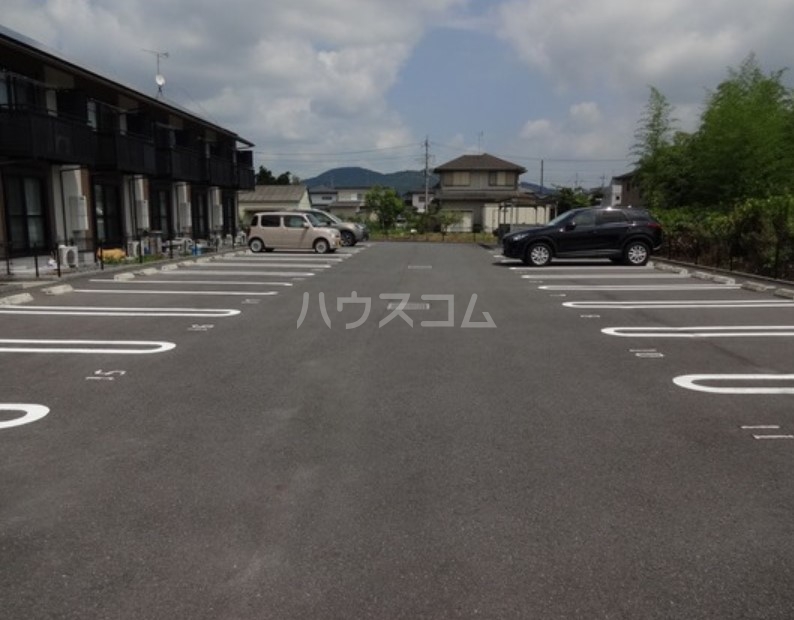 20/20 駐車場