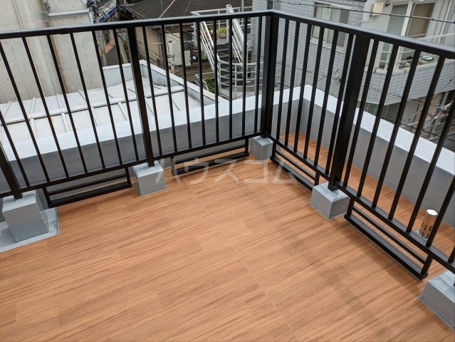 15/23 バルコニー