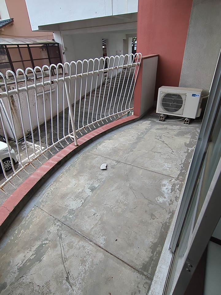 22/27 バルコニー