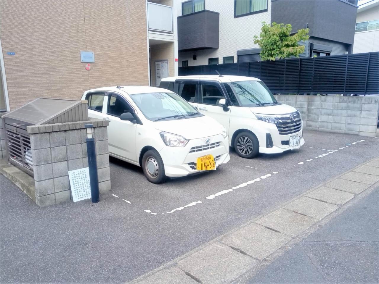 13/23 駐車場