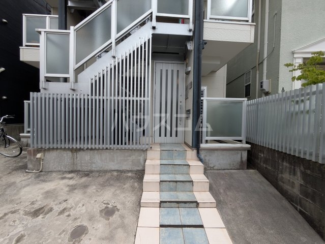 2/8 エントランス