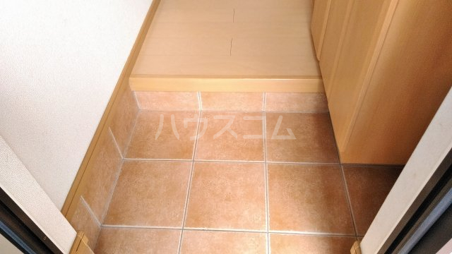 13/30 玄関