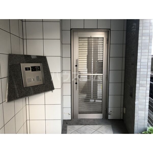 13/24 エントランス