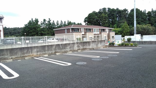 2/3 駐車場