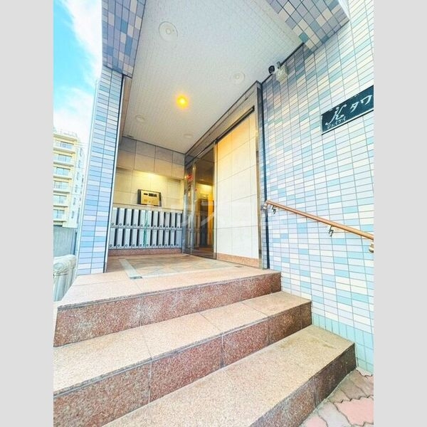 2/2 エントランス