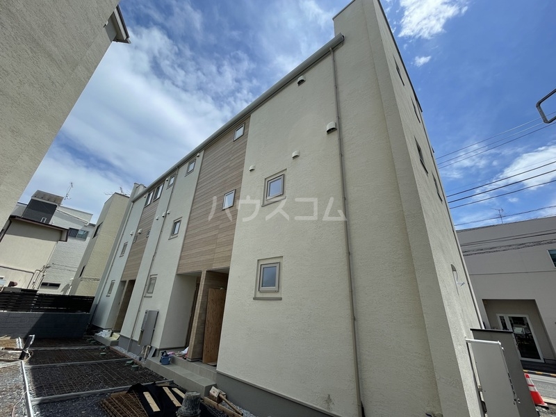 14/22 エントランス