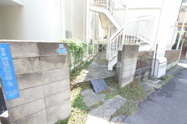 19/29 エントランス